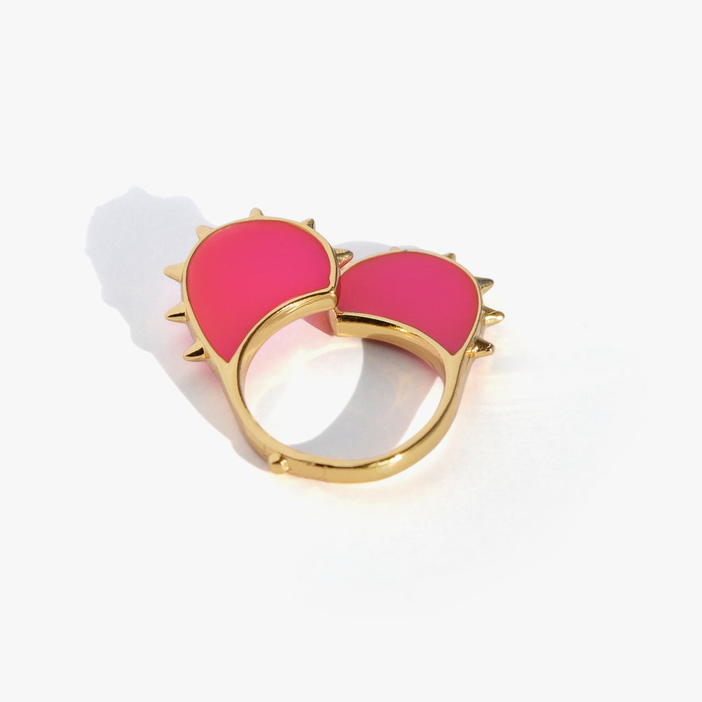 PASSIONNER Bague Armure | Bague coeur dorée et émail rose néon volume XL