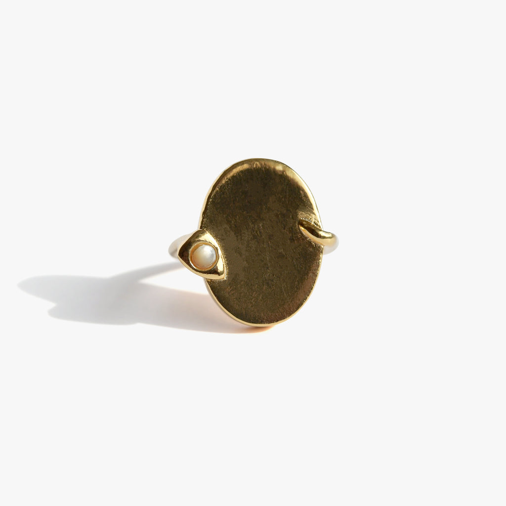 SERPENTER Bague Chevalière | Bague serpent dorée & nacre volume M